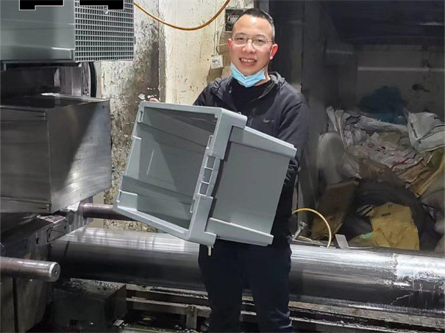 一出二掉头塑料周转箱模具