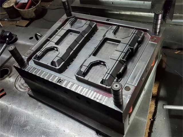 塑料工具箱模具